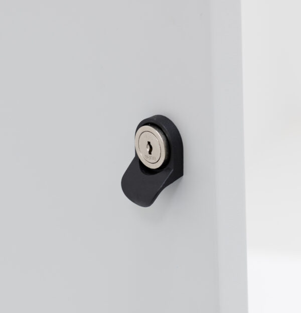 320 hooks - Steel door - Image 7